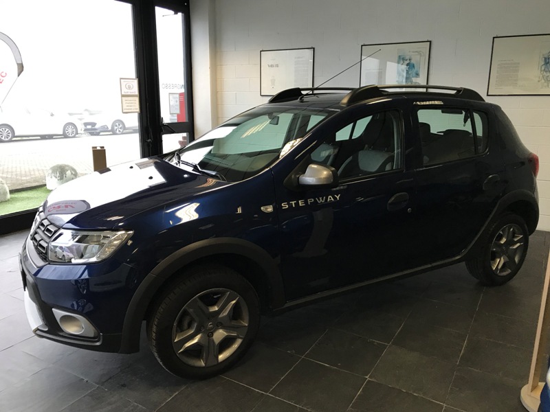 Automobili Usate Occasioni  : Nella Sezione Auto Usate Trovi Migliaia Di Annunci Con Foto Di Auto Usate Sicure Con Garanzia Di Concessionari E Privati Di Tutte Le Marche In Tutta Italia.